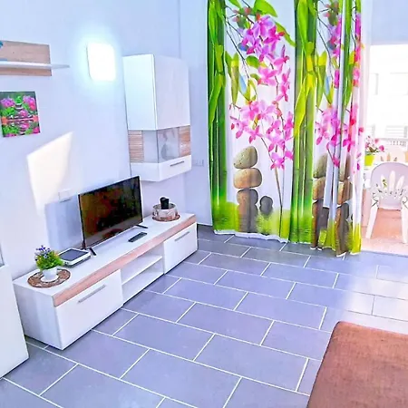 Appartamento New And Beautiful In Cristianos, Free Wi-fi, Ocean View
